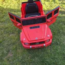 Kids battery Mercedes.