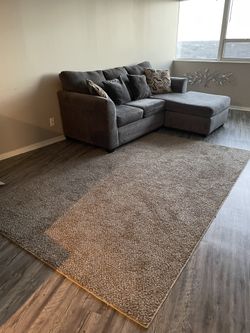 Sofá And Carpet Accept Offers