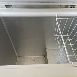 GE Chest Freezer 