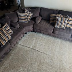 Beautiful Brown Sectional Couch 