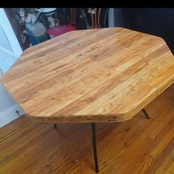Table With Octagon Shape Beautiful Legs Underneath 