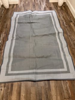 Gray & White Border Pattern Rectangle Area Rug 5 x 8 ft for Adults