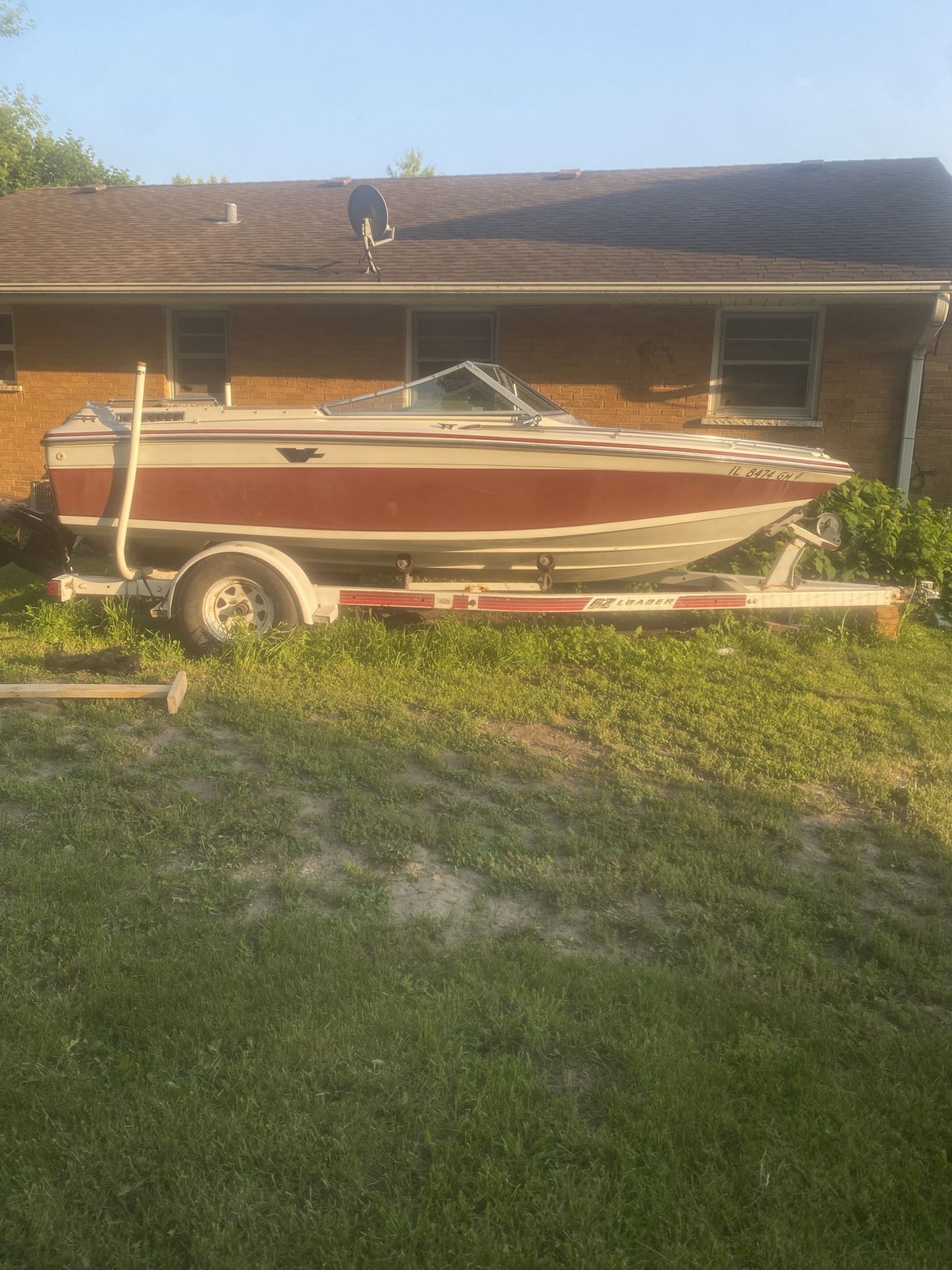 1984 Mark swan V sonic 140 hp 4 Cylinder, MerCruiser motor