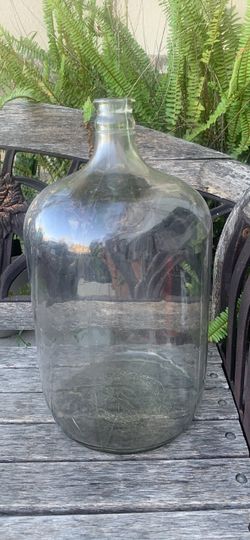 5 gallon glass water jug