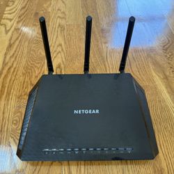 Netgear Nighthawk AC1750 Wi-Fi Router