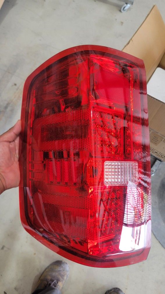 2015 Chevy Silverado 1500 Tail Lights 