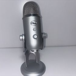 Blue Yeti USB Microphone - Platinum