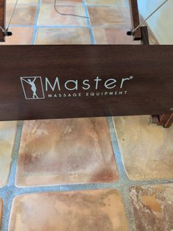 Master massage table