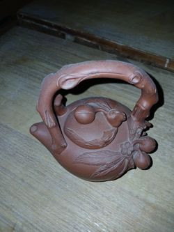 Immortal Peach Master Craftsman Chinese Yixing tea pot