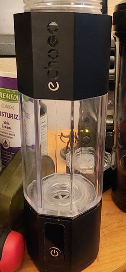 Echo hydrogen water bottle