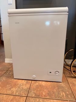 Vissani Chest Freezer White 7 Cubic Feet