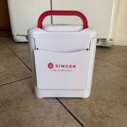 SINGER Sew Essentials Foldup Case Sewing Kit Portable Organizer 