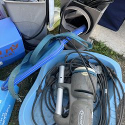 14 Ft (4 Ft Deep) Pool And Accessories 