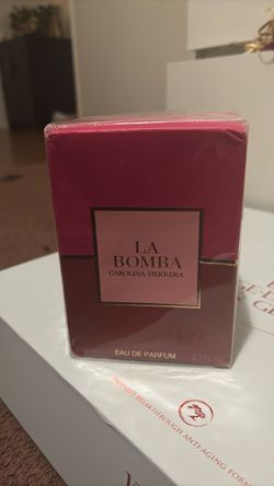 Carolina Herrera La Bomba Eau de Parfum 2.7 oz – NEW & SEALED