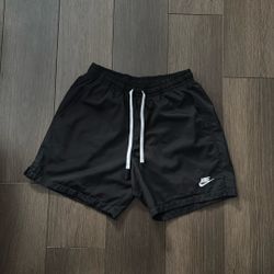 M nike shorts