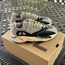 Yeezy Boost 700