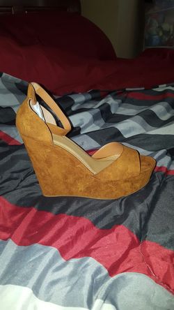 Wedge heels