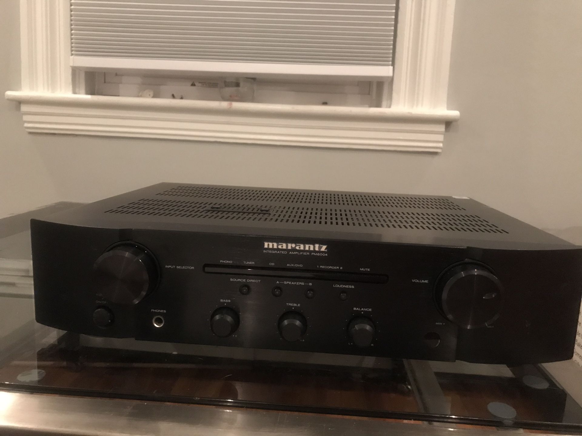 Marantz Integrated 2 Channel Amplifier PM6004