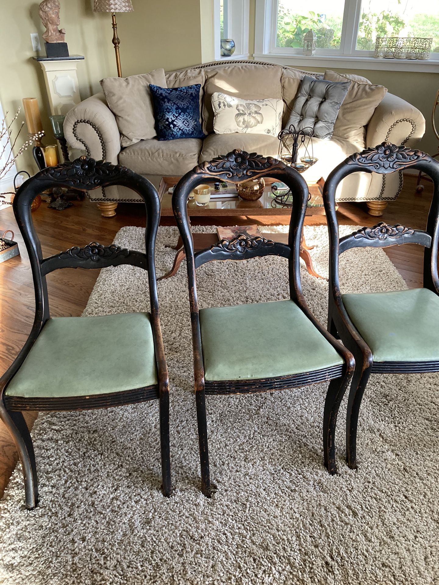 4 Cute Black Antique Chairs With Black Leather Seats
