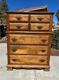 Mid Century Modern Solid Wood 7 Drawer Dresser Chest of Drawers Furniture Great Condition