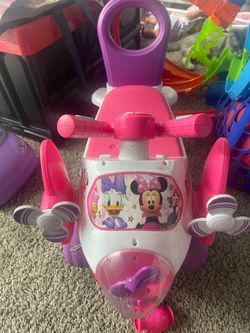 Disney Minnie Mouse Plane