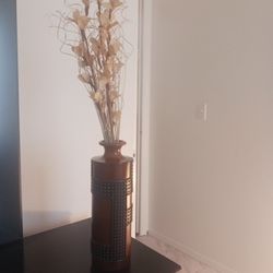 2 New Lamps With Matching Flower Vase 