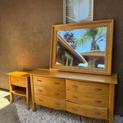 Dresser.
Mirror and nightstand three piece