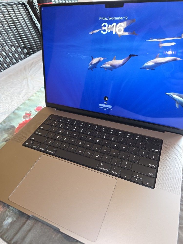 2021 MacBook Pro A2485,M1 MAX ,64Gb,1Tb,16” LCD, AC Charger On Sale Due