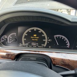 ($7800)OBO2011 Mercedes Benz s550 base & 2007 Mercedes Benz 4matic(parts only)