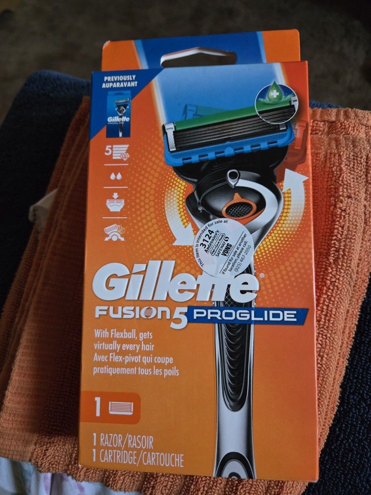 Brand New Gillette Fusion5 Proglide Razor New In Box