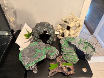 5 piece aquarium/reptile decor