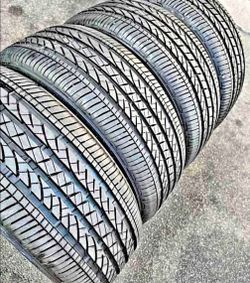 225-55R18 💯 BRIGGESTONE Brand tires 💯 Excelente condición 80%life