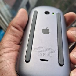 APPLE MULTITOUCH MAGIC MOUSE BRAND NEW 2025 BLACK MODEL A1657 WIRELESS BLUETOOTH USB-C CHARGER
