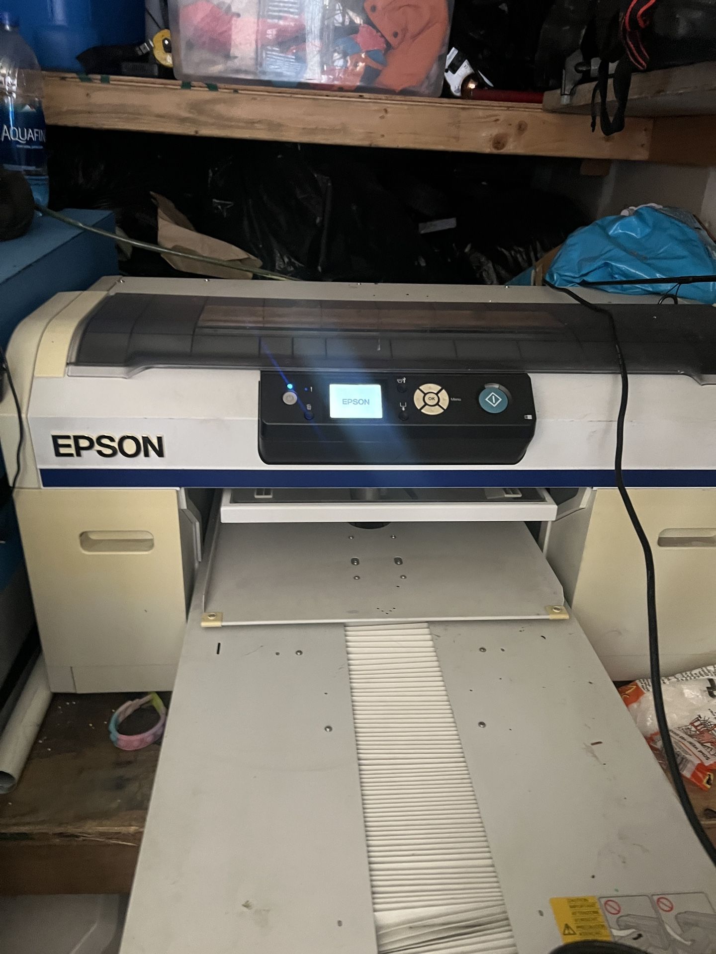 Epson F 2000 Y