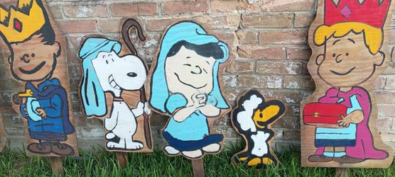 Charlie Brown Nativity Set for Lawn