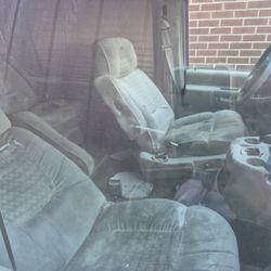 2001 Ford E-150