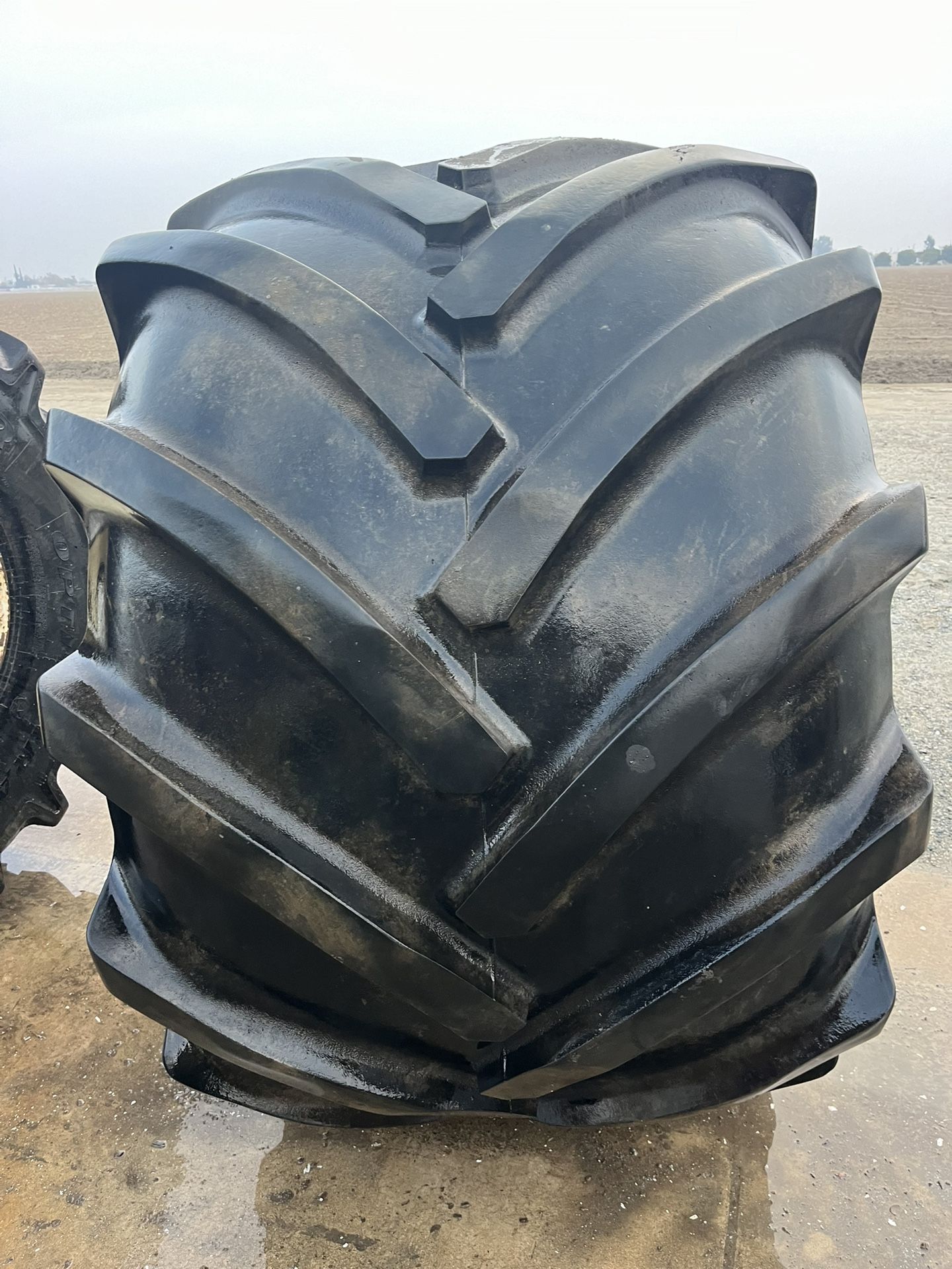 Mitas SfT 1000/50R25
