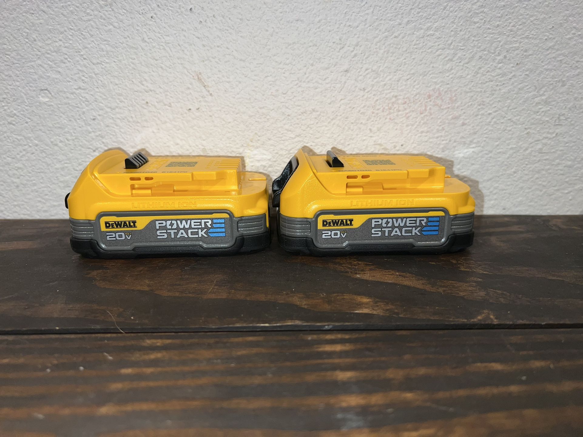 20V MAX XR POWERSTACK Lithium-Ion 1.7 Ah Compact Battery (2-Pack)