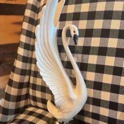Beautiful Vintage Swan 🦢 