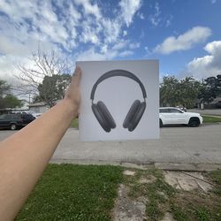 Midnight Black AirPods Max