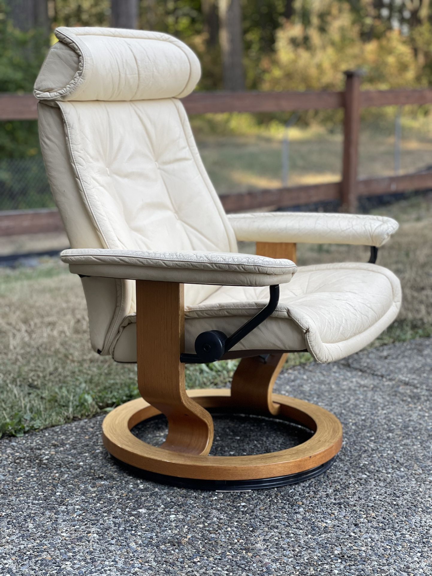 Mid Century Modern Vintage Ekornes Chair 
