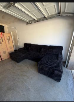 Black Soft sleeping with double storage🛋️