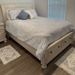 BRAND NEW QUEEN BDRM SET. MUST GO!!!