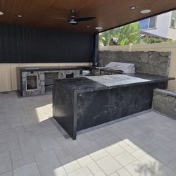 Countertop Installation & Slab Fabrication 