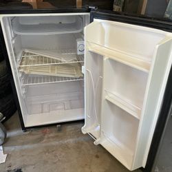 Mini fridge
