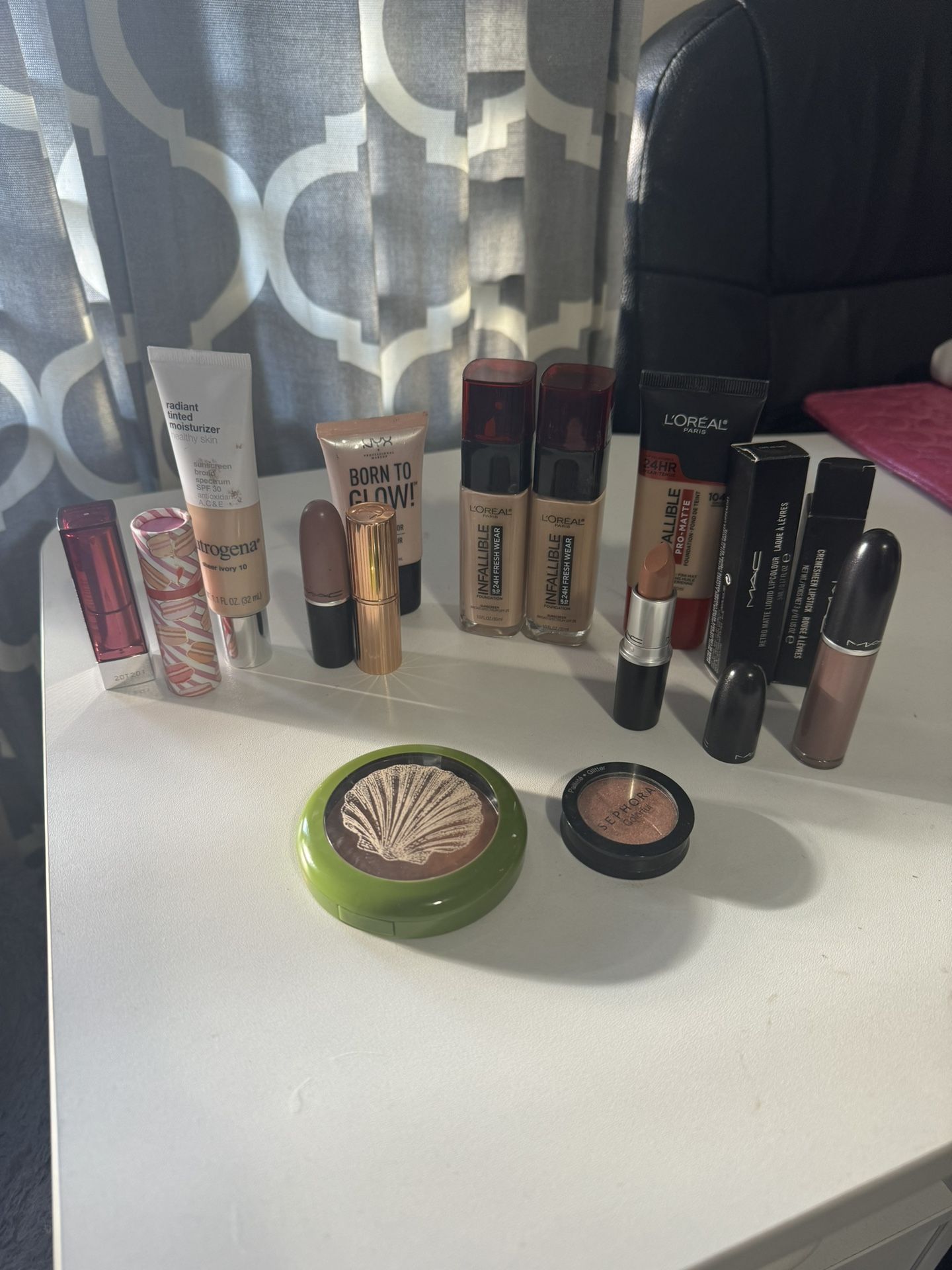 Make Up