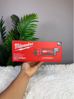 Milwaukee Drywall Cut Out Tool M18 (Tool Only)