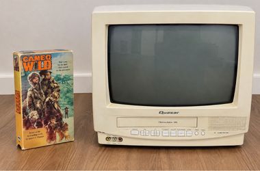 ‏Vintage Quasar CRT TV with Built-in VHS