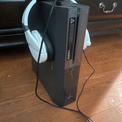 Xbox One Halo Edition