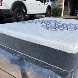 King Bamboo Cool Gel Memory Foam!!